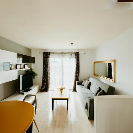 Spacious 2 Bedroom Golden By Aqua Vista Tenerife Apartment *